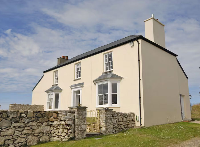 house Treseissyllt Farm